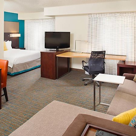 Residence Inn By Marriott Detroit Ливония Экстерьер фото