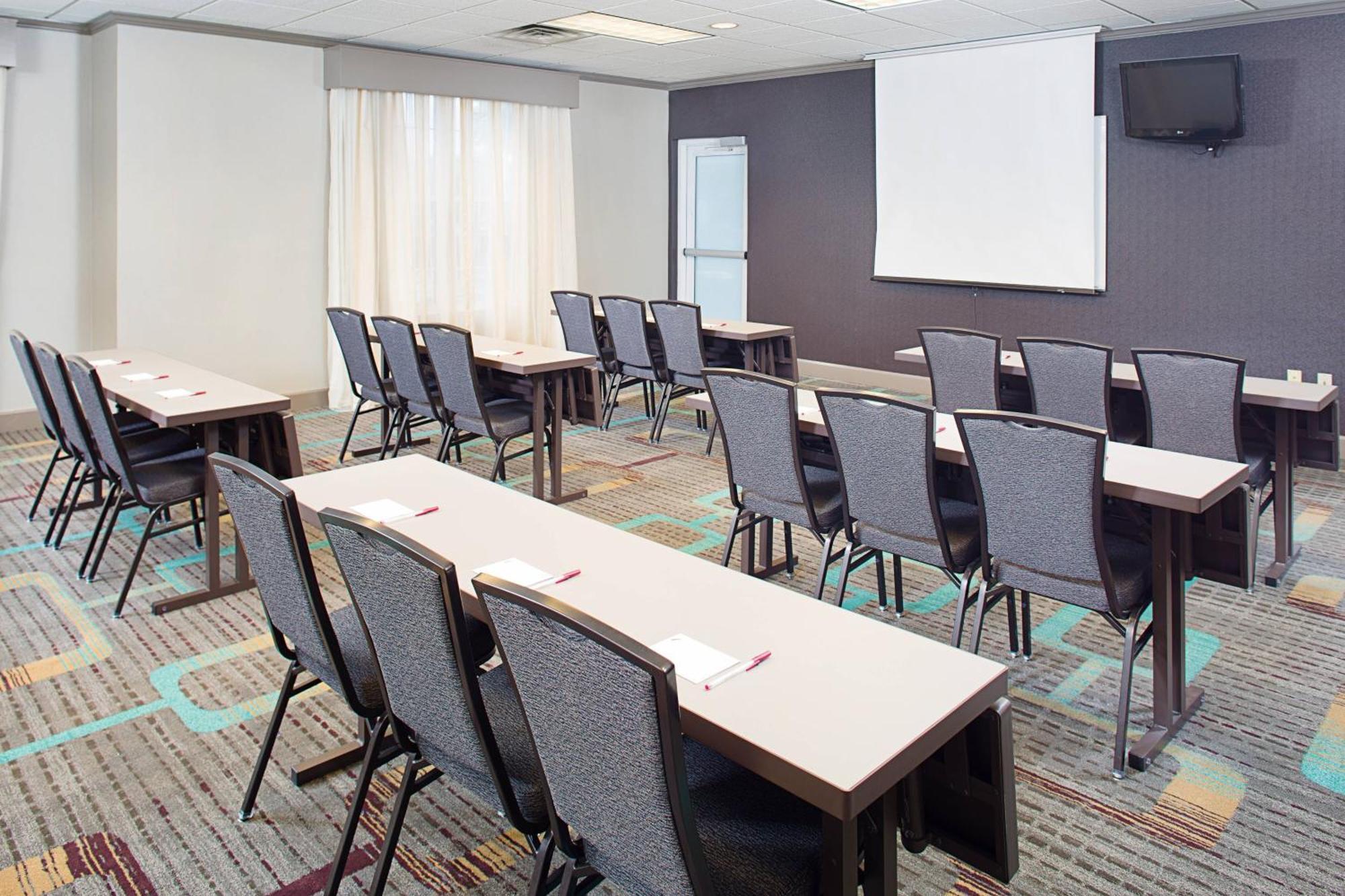 Residence Inn By Marriott Detroit Ливония Экстерьер фото
