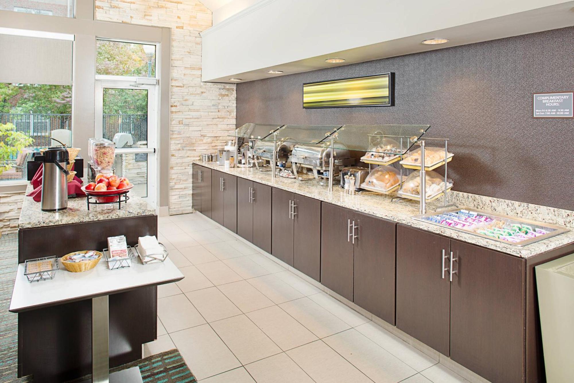 Residence Inn By Marriott Detroit Ливония Экстерьер фото