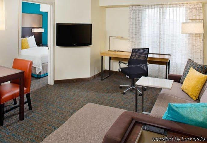 Residence Inn By Marriott Detroit Ливония Экстерьер фото
